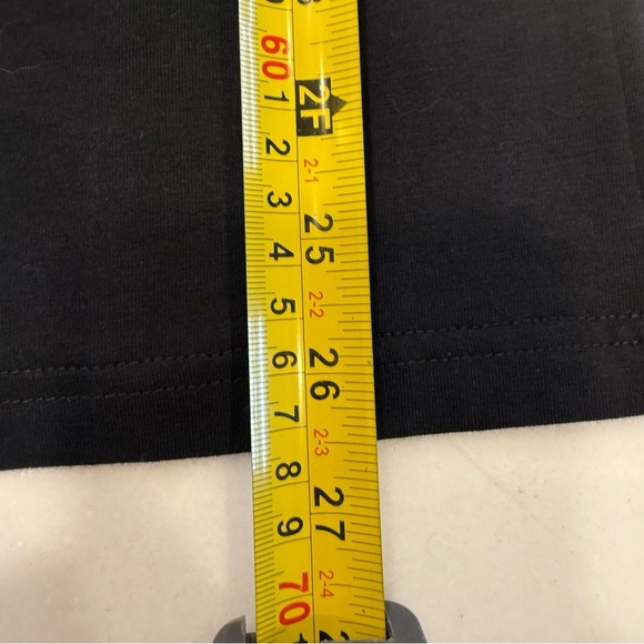 Versace Unisex Gold Medusa Logo Size 4 (M)Crew Neck Black Shirt - Picture 10 of 13